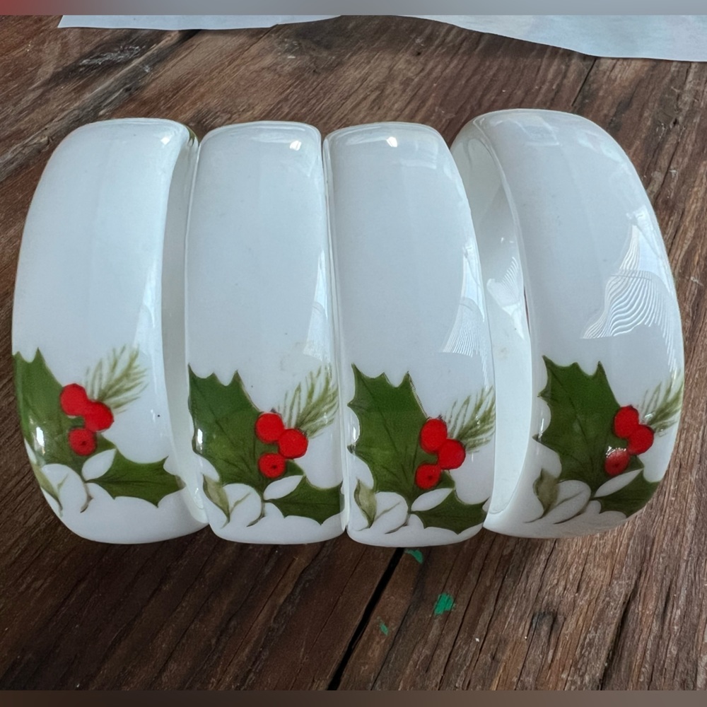 Napkin Holder Rings Bone China Holly Holiday Set Of 4-excellent condition.